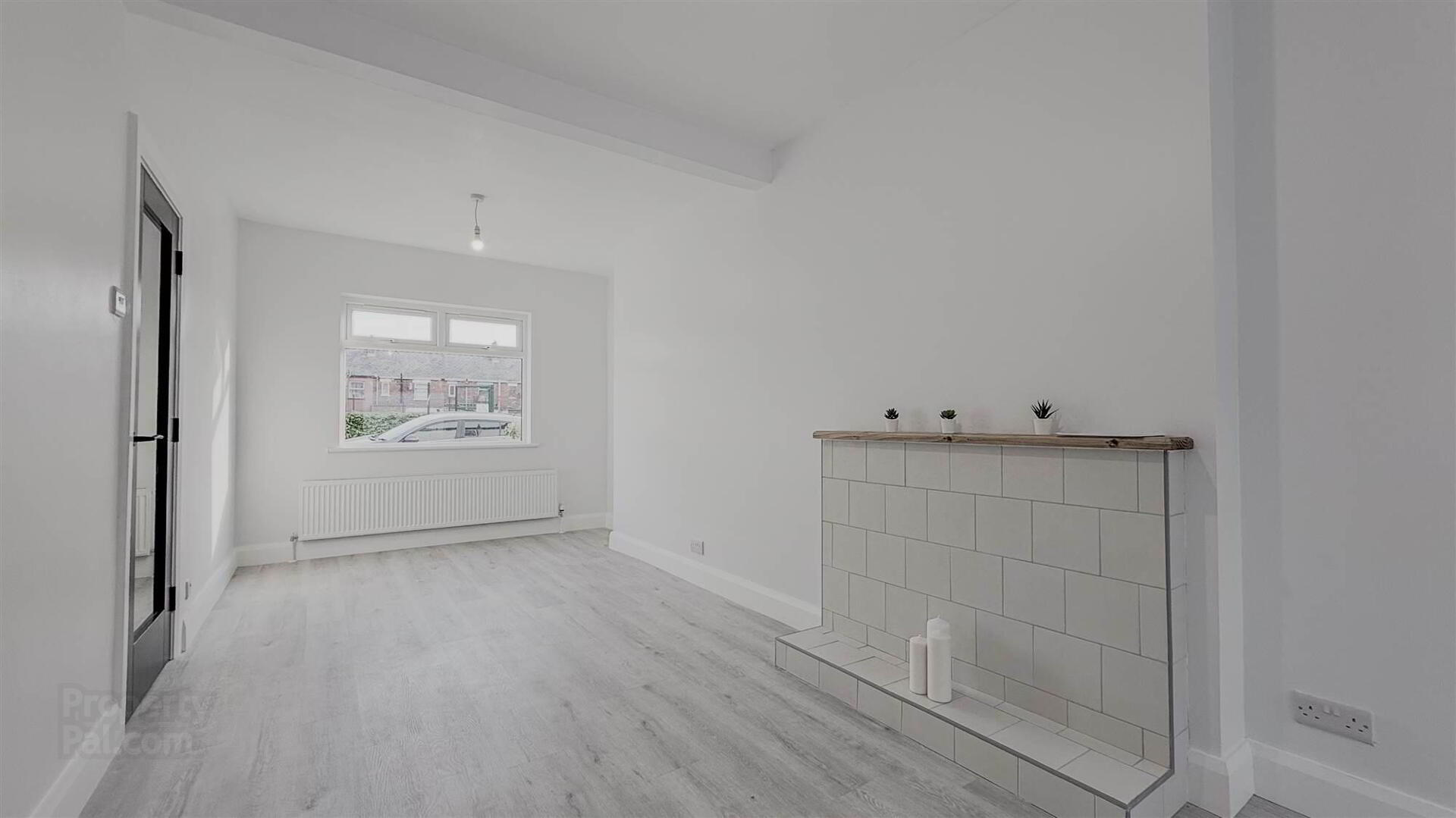 44 Strandburn Street 5 of 22