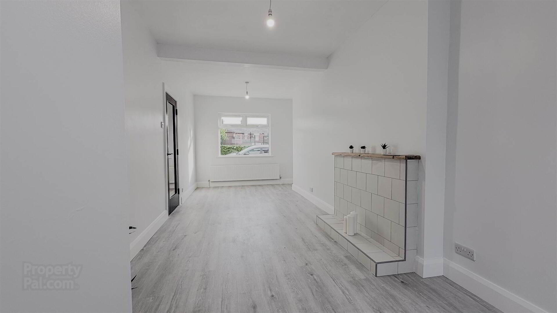 44 Strandburn Street 7 of 22