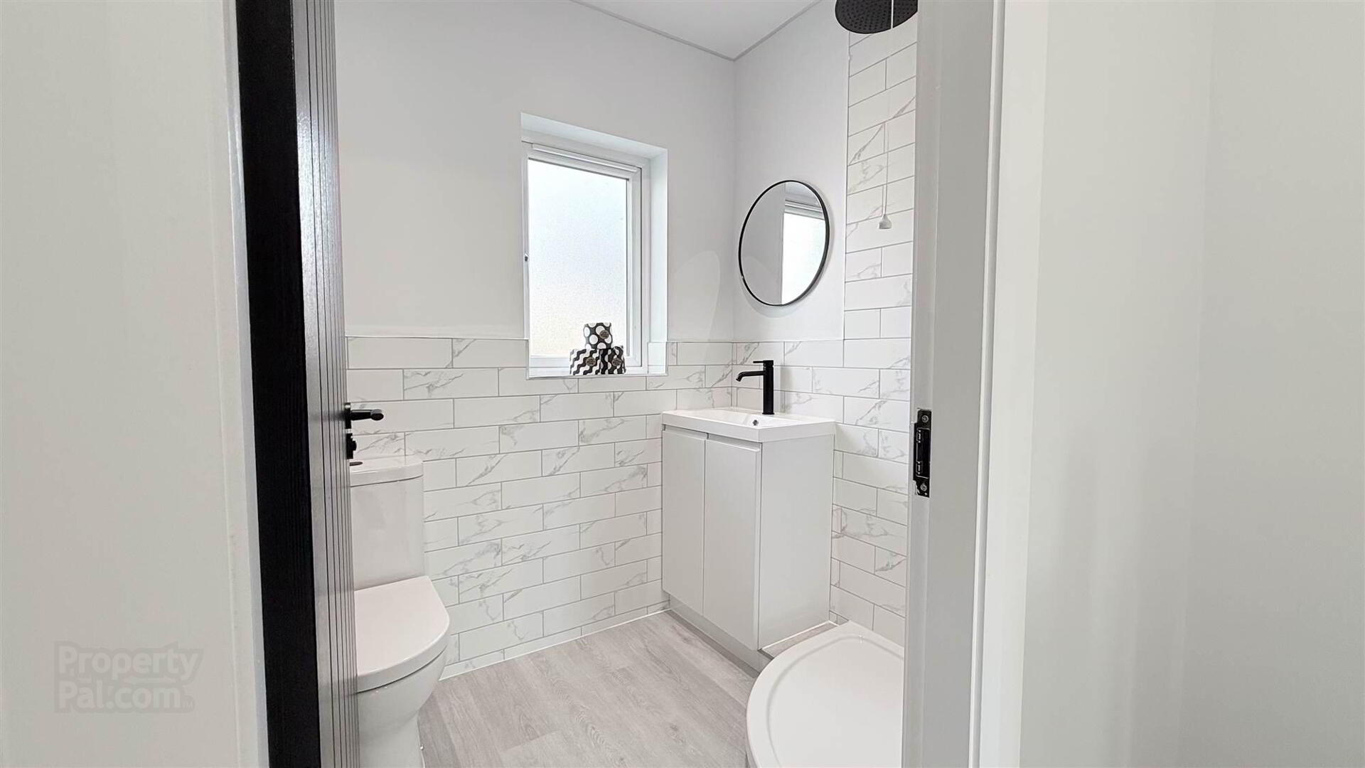 44 Strandburn Street 20 of 22
