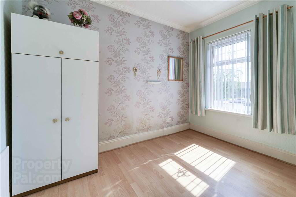 8 Ballinderry Road 10 of 16