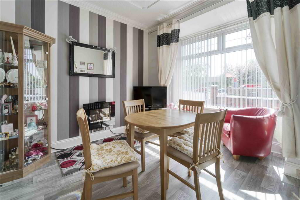 8 Ballinderry Road 4 of 16