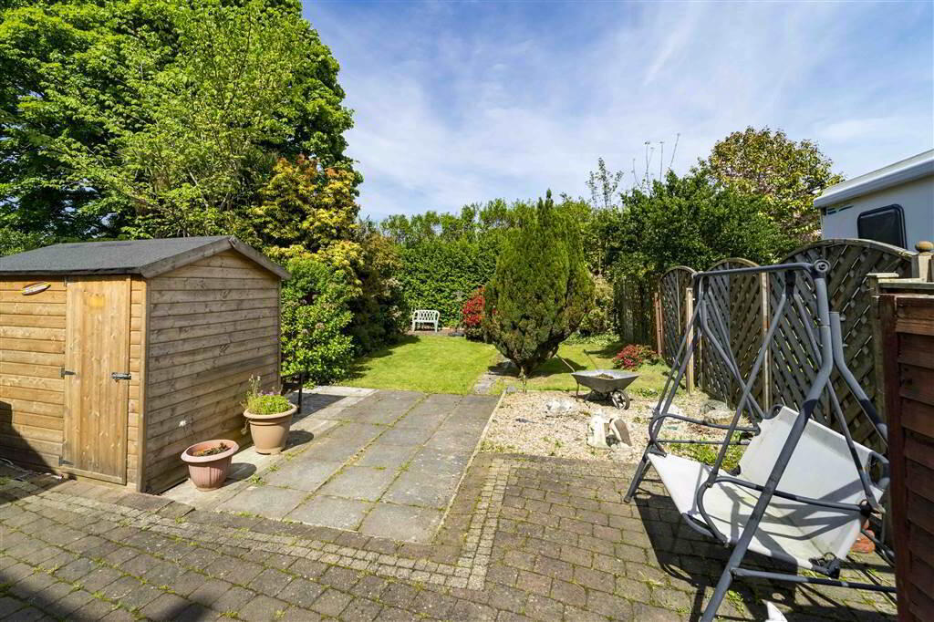 8 Ballinderry Road 15 of 16