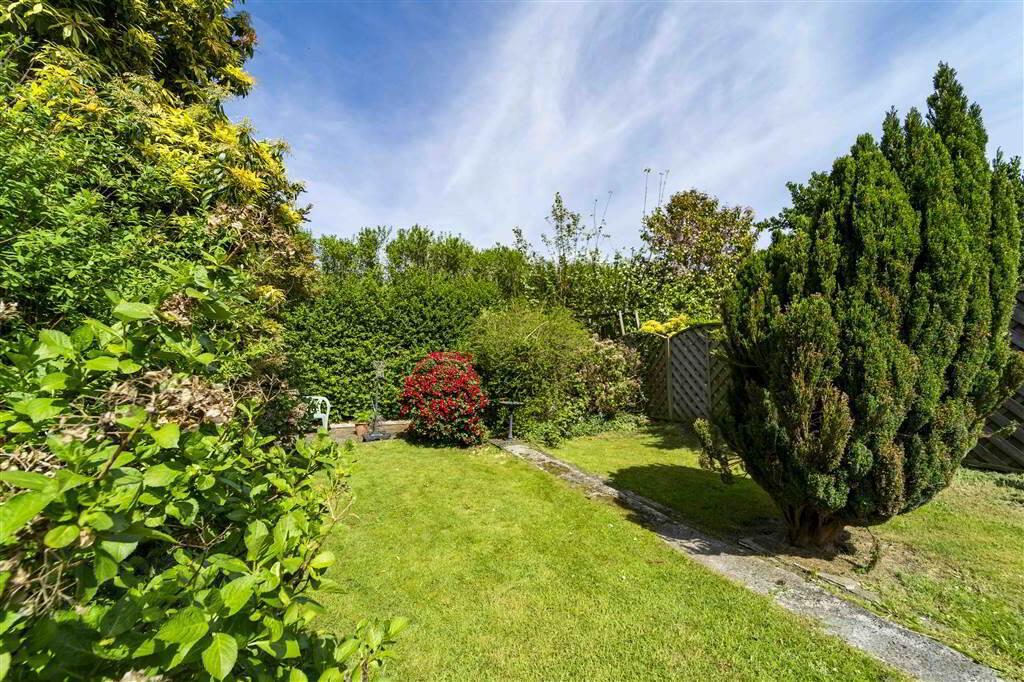 8 Ballinderry Road 16 of 16