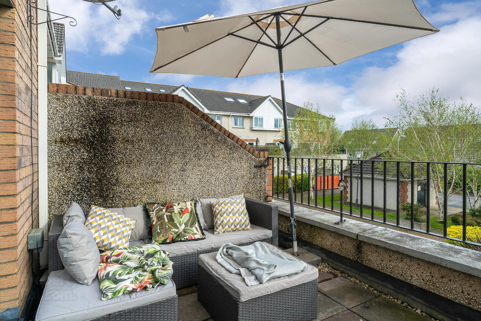 70 Lanesborough Square 8 of 27