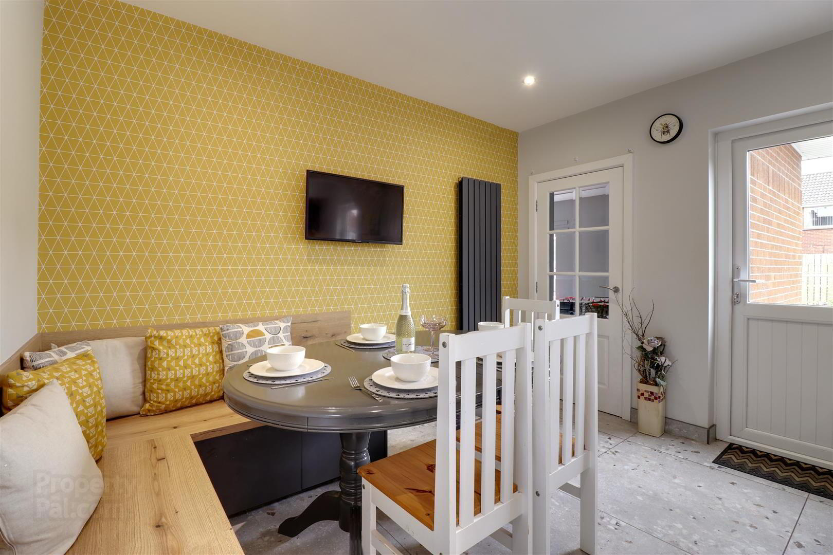 10 Roseville Avenue 6 of 22