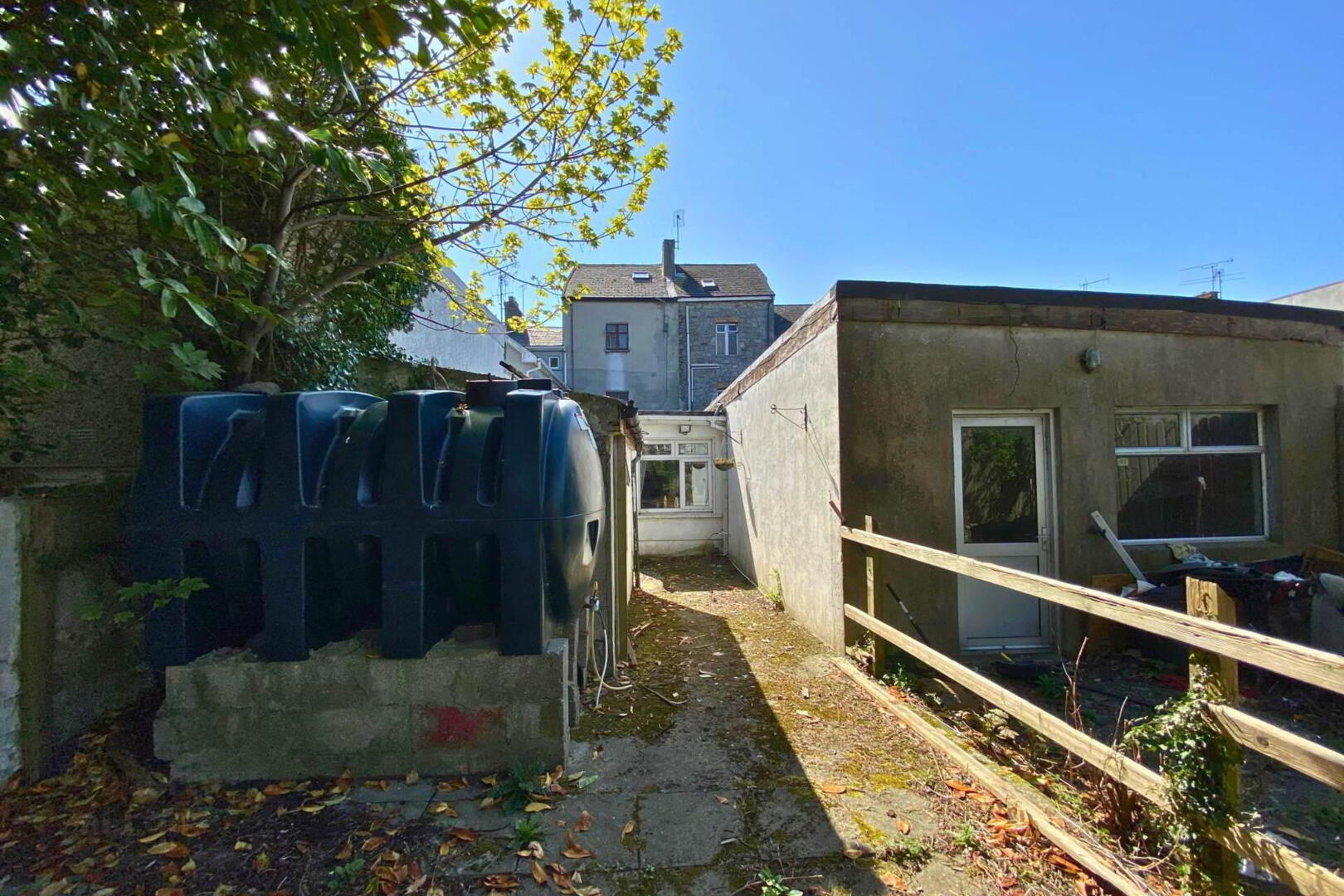 14 Sarsfield Street 7 of 9