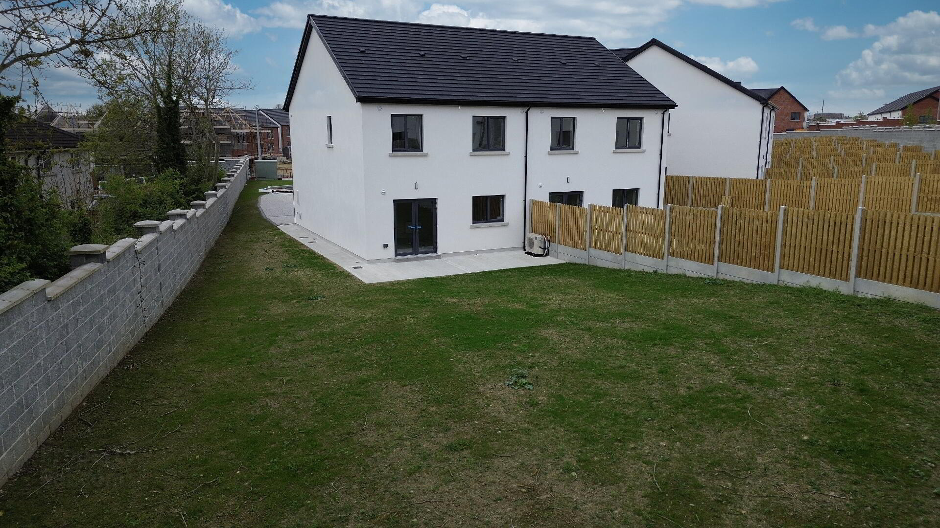 21 Gleann Droimnin 3 of 8
