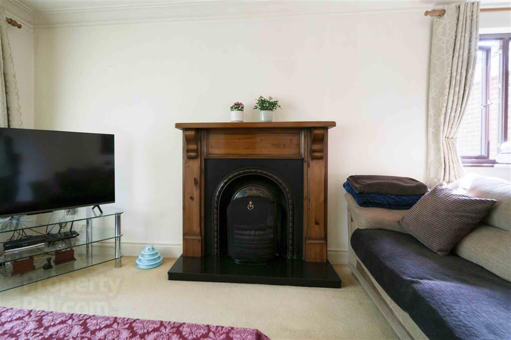 47b Halfpenny Gate Road 8 of 22