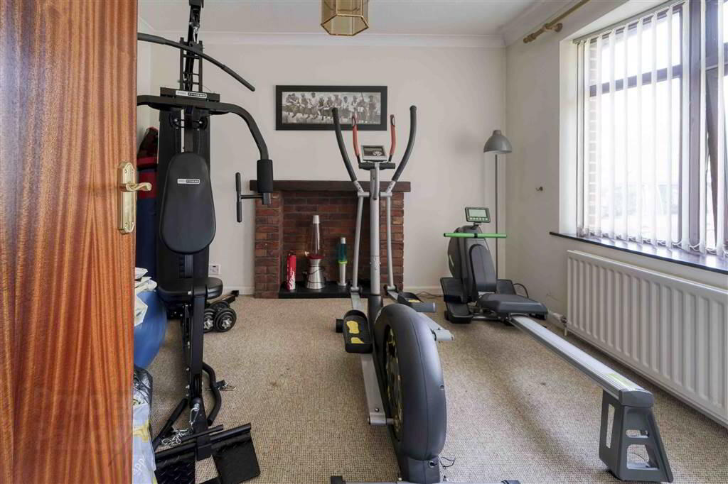 47b Halfpenny Gate Road 5 of 22