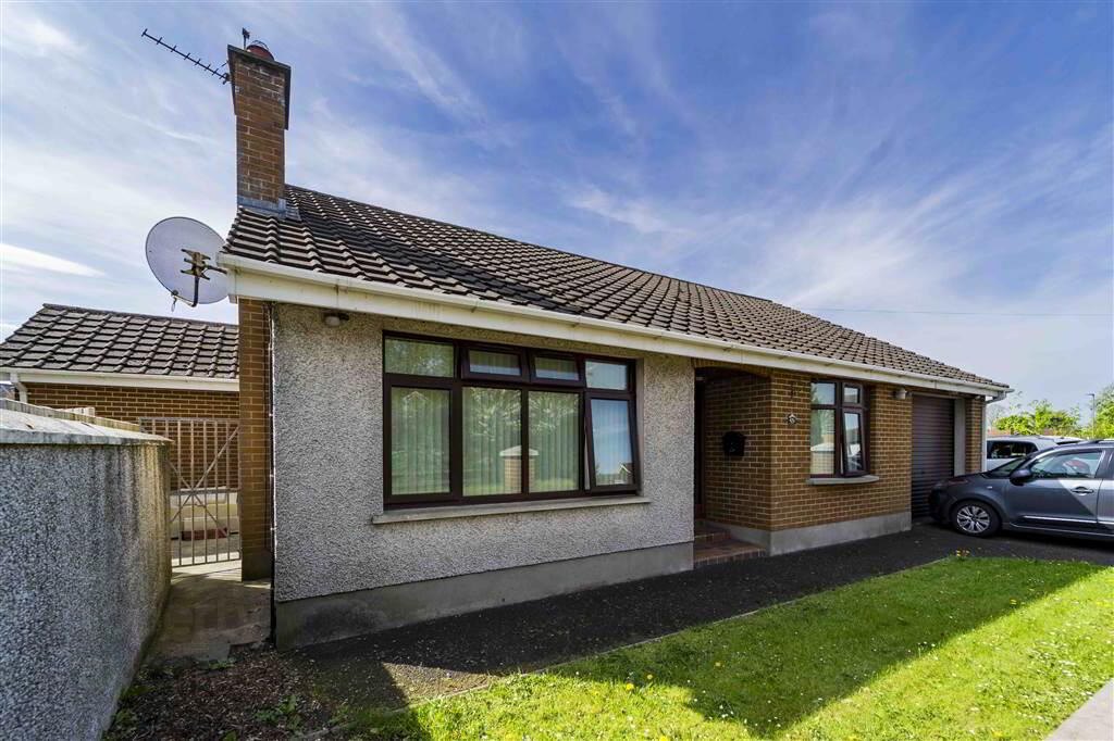 47b Halfpenny Gate Road 3 of 22