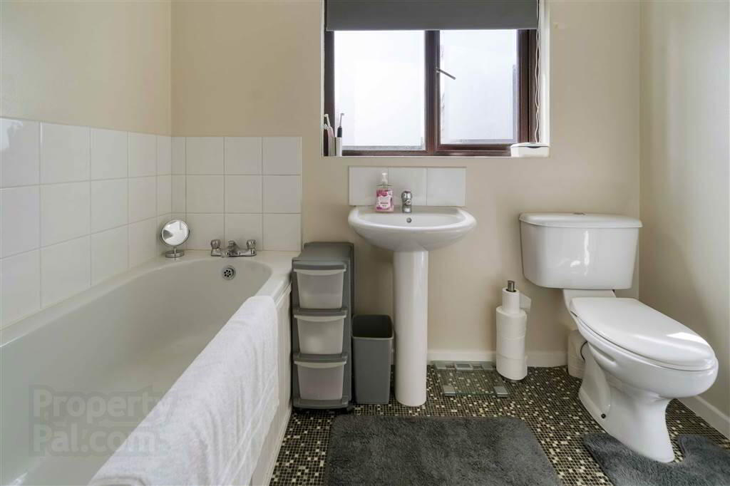 47b Halfpenny Gate Road 13 of 22