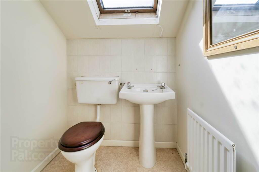 47b Halfpenny Gate Road 19 of 22