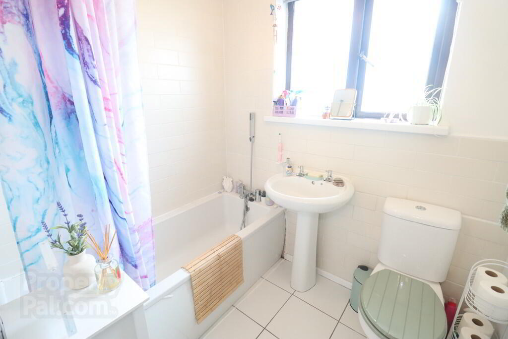 35b Kings Avenue 11 of 14