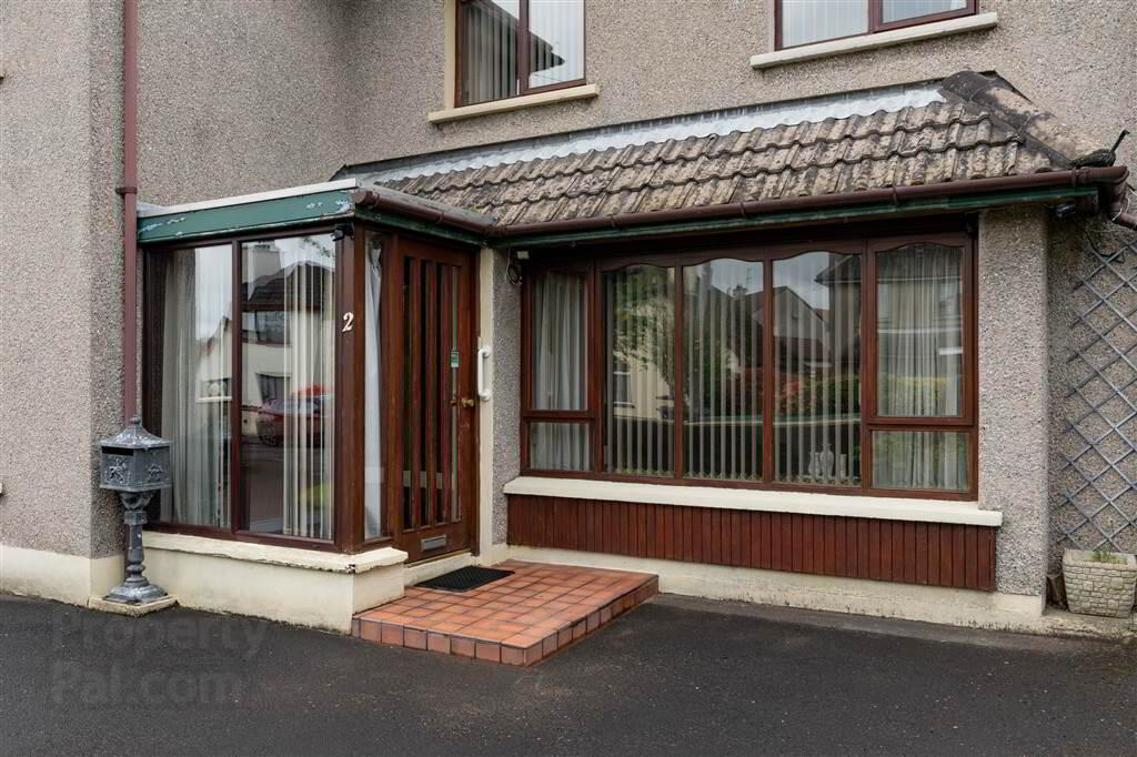2 Brigadie Avenue 3 of 35