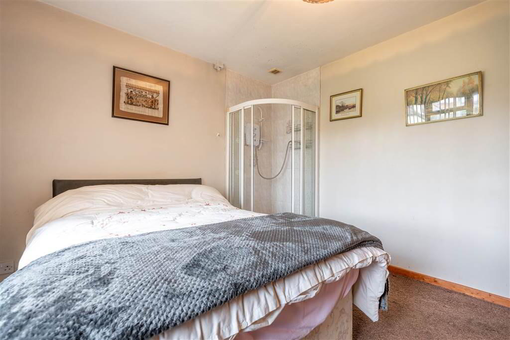 2 Brigadie Avenue 22 of 35