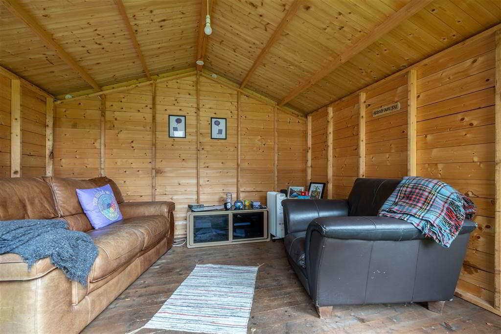 2 Brigadie Avenue 34 of 35