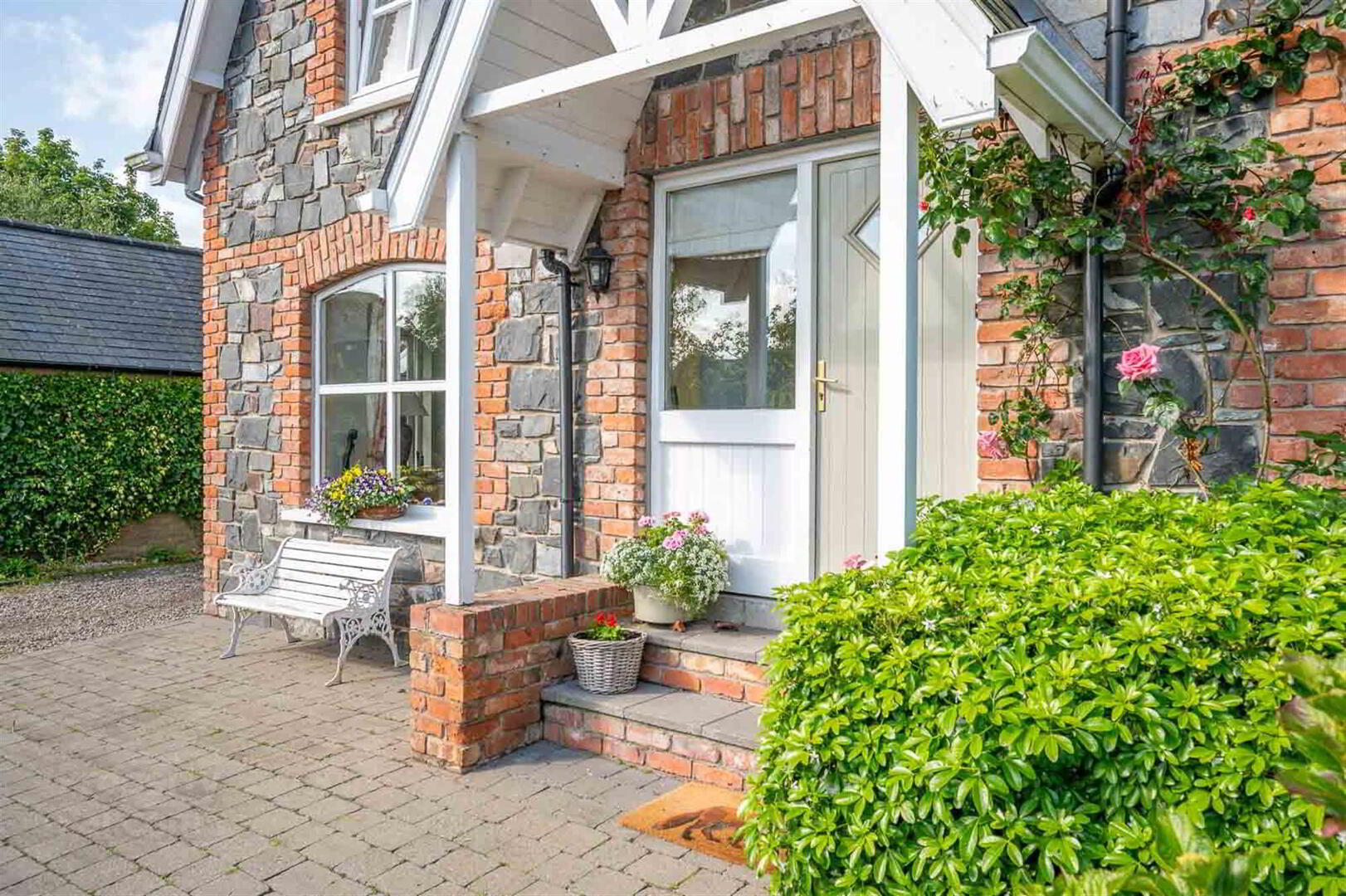 10 Stockbridge Road 2 of 31