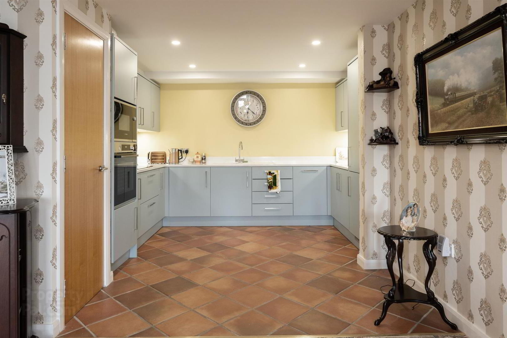 Apt 1 Ballyholme View, 262 Seacliff Road 12 of 24