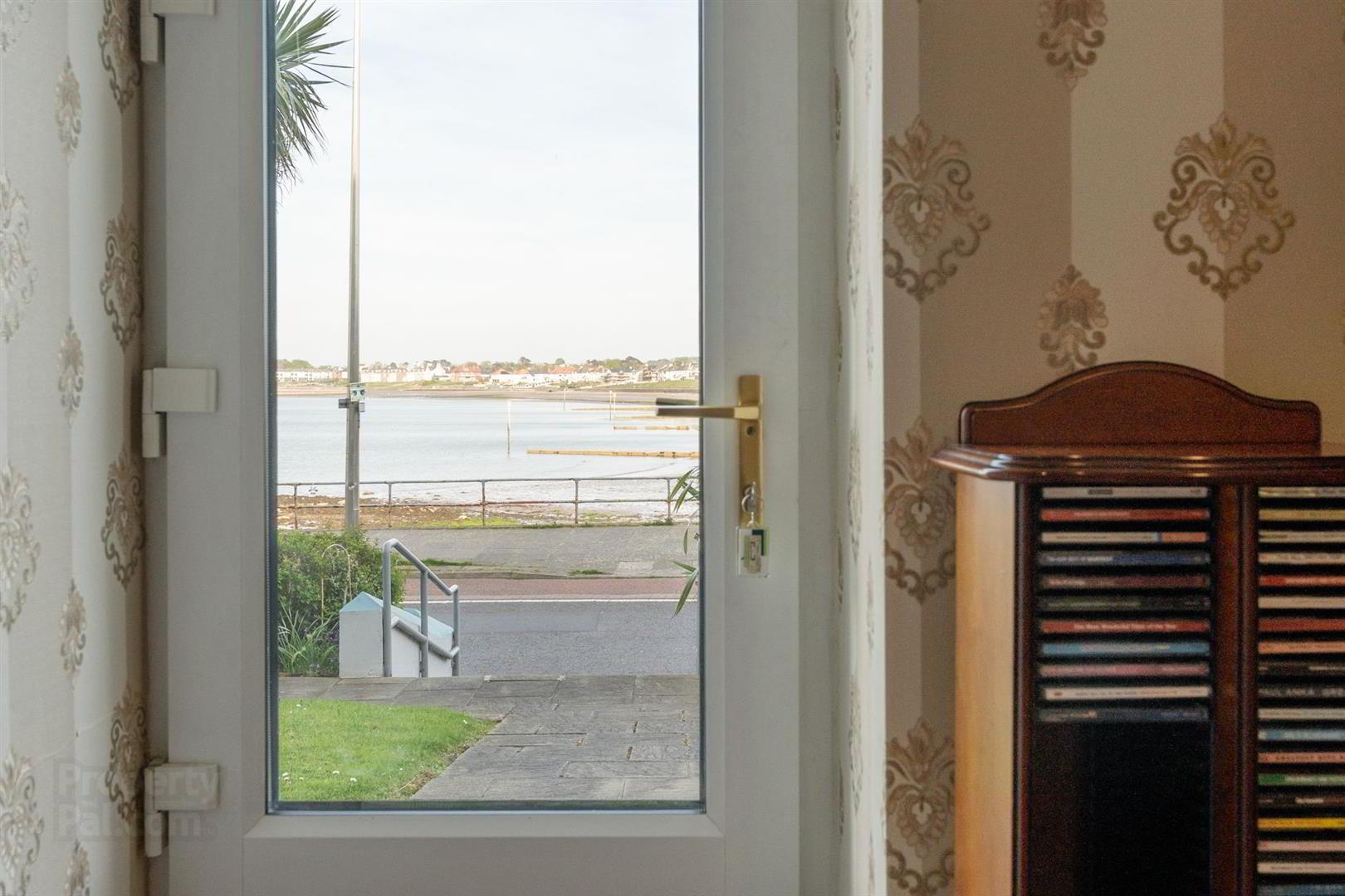Apt 1 Ballyholme View, 262 Seacliff Road 11 of 24