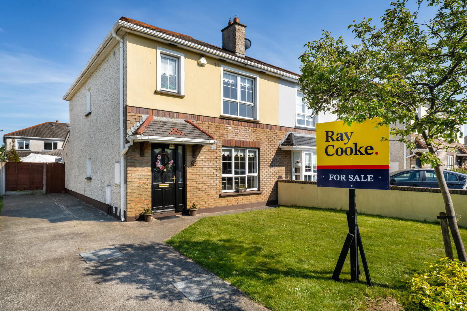 13 Oldbridge Park 1 of 32