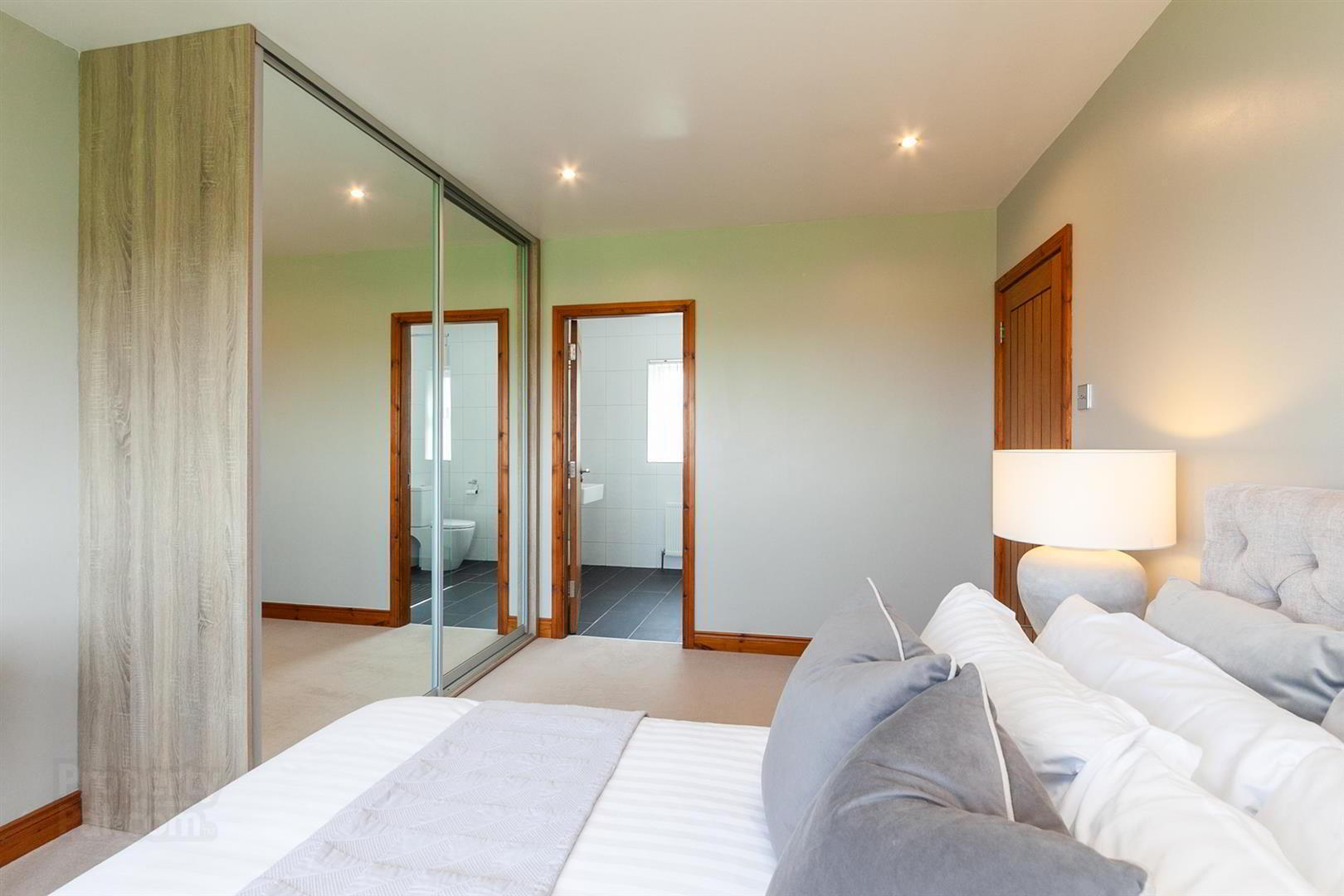 123 Lylehill Road 26 of 51