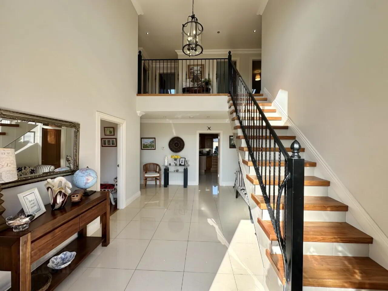 Glynsk House, Ballymoneen 3 of 54