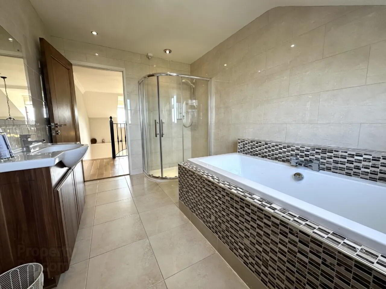 Glynsk House, Ballymoneen 43 of 54