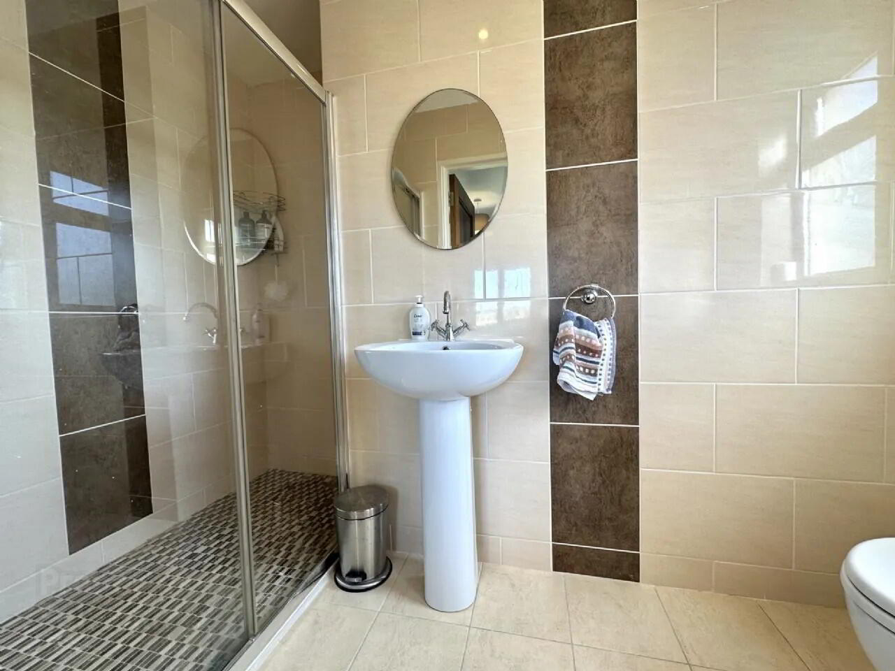 Glynsk House, Ballymoneen 32 of 54