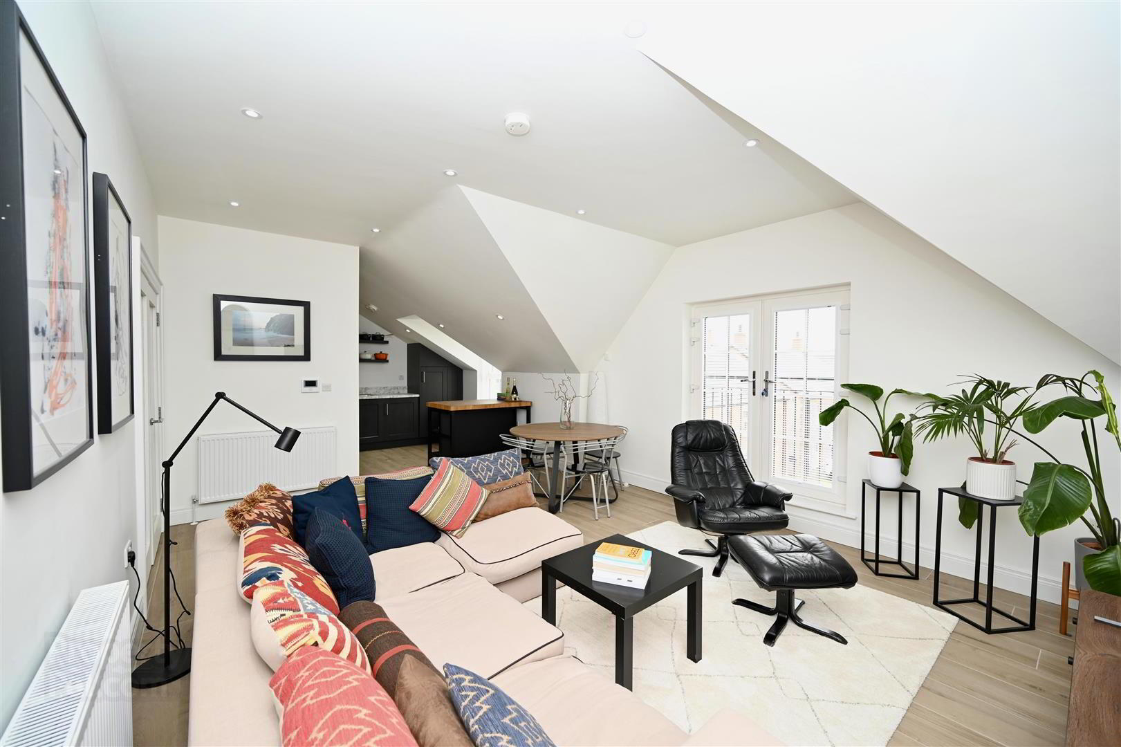 Apt 6, 15 Ballantine Square 11 of 31