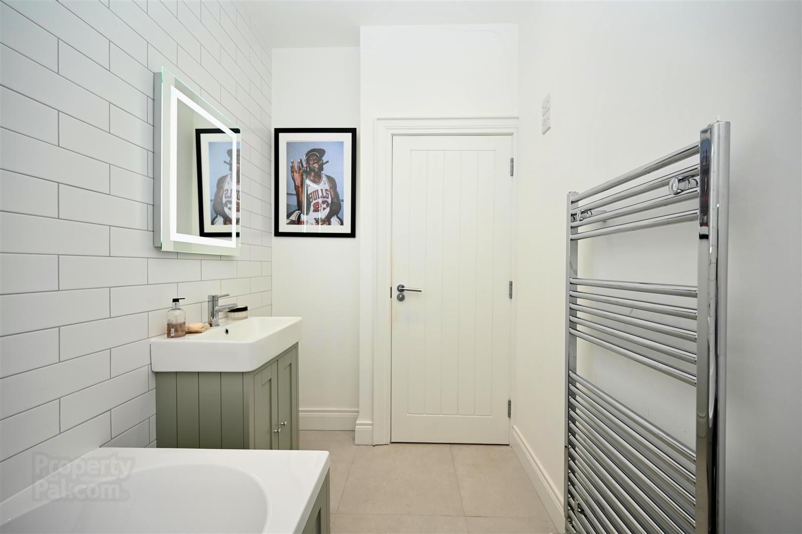 Apt 6, 15 Ballantine Square 25 of 31