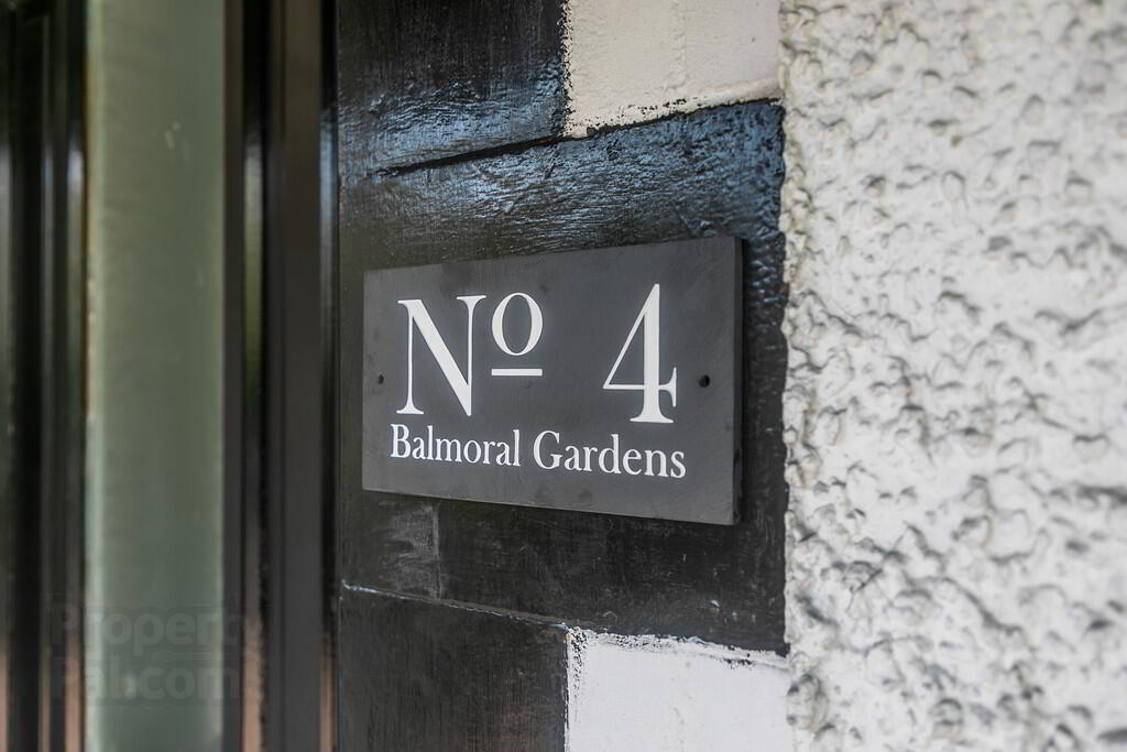 4 Balmoral Gardens 33 of 35