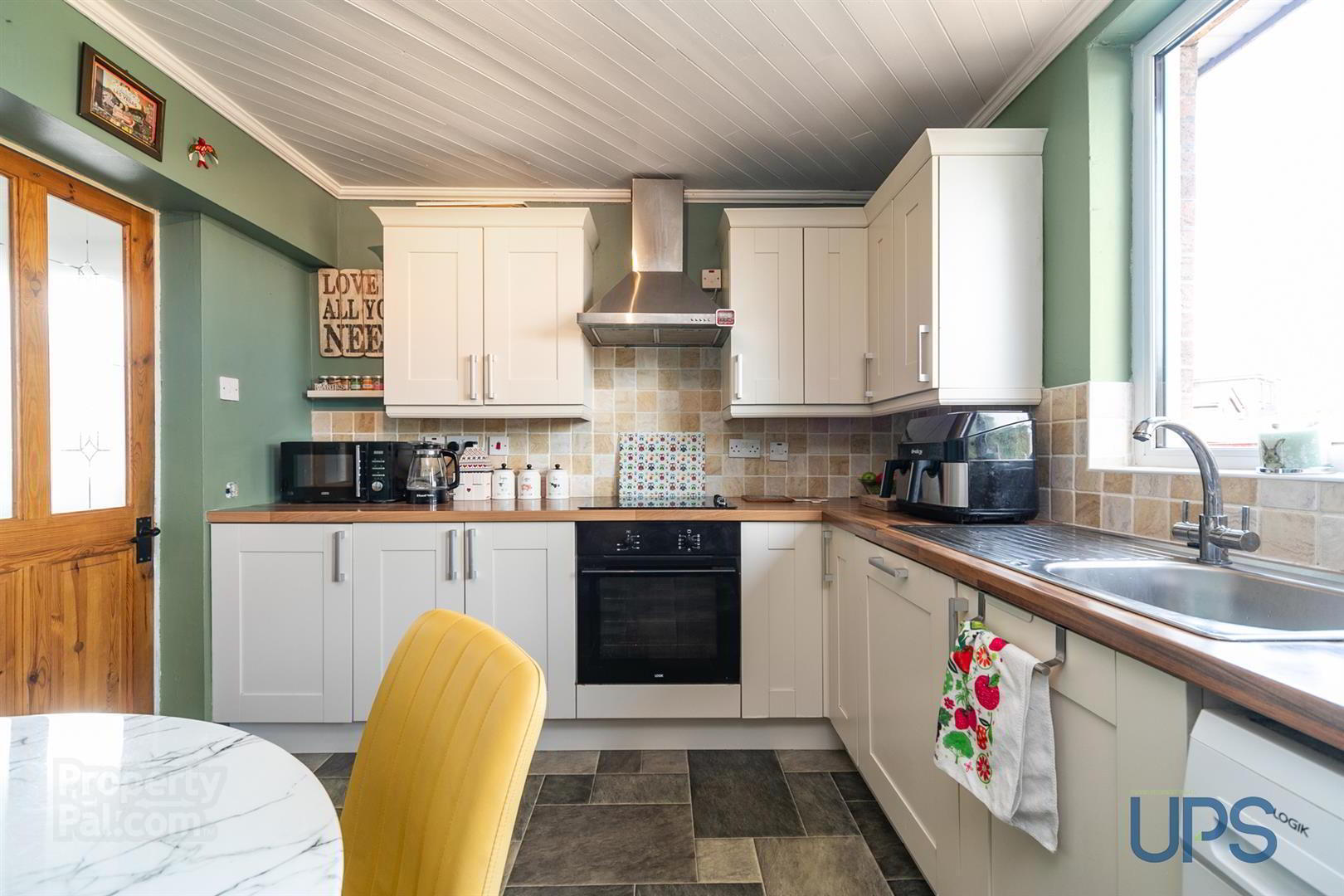 15 Andersonstown Crescent 9 of 22