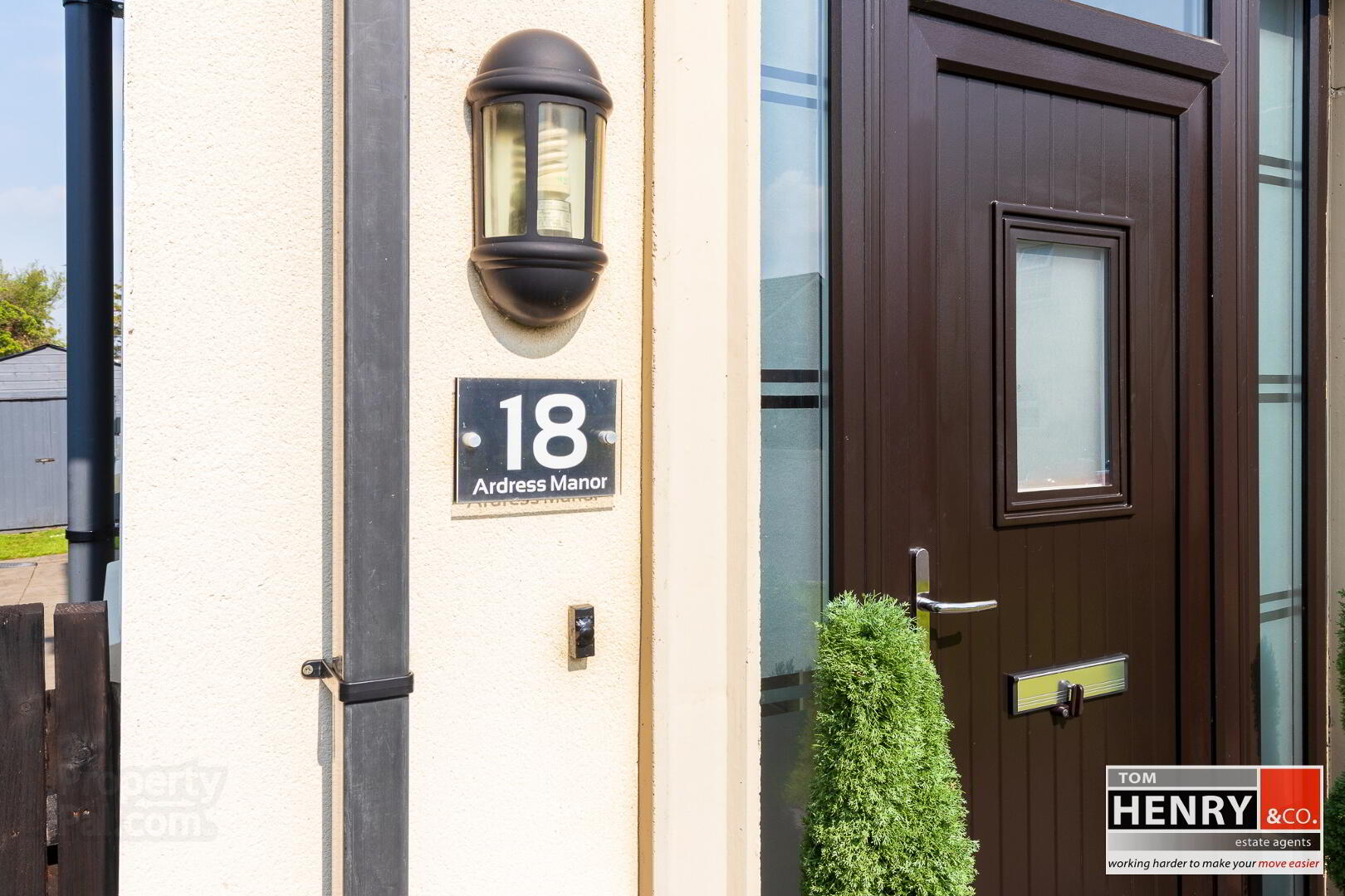 18 Ardress Manor 3 of 43