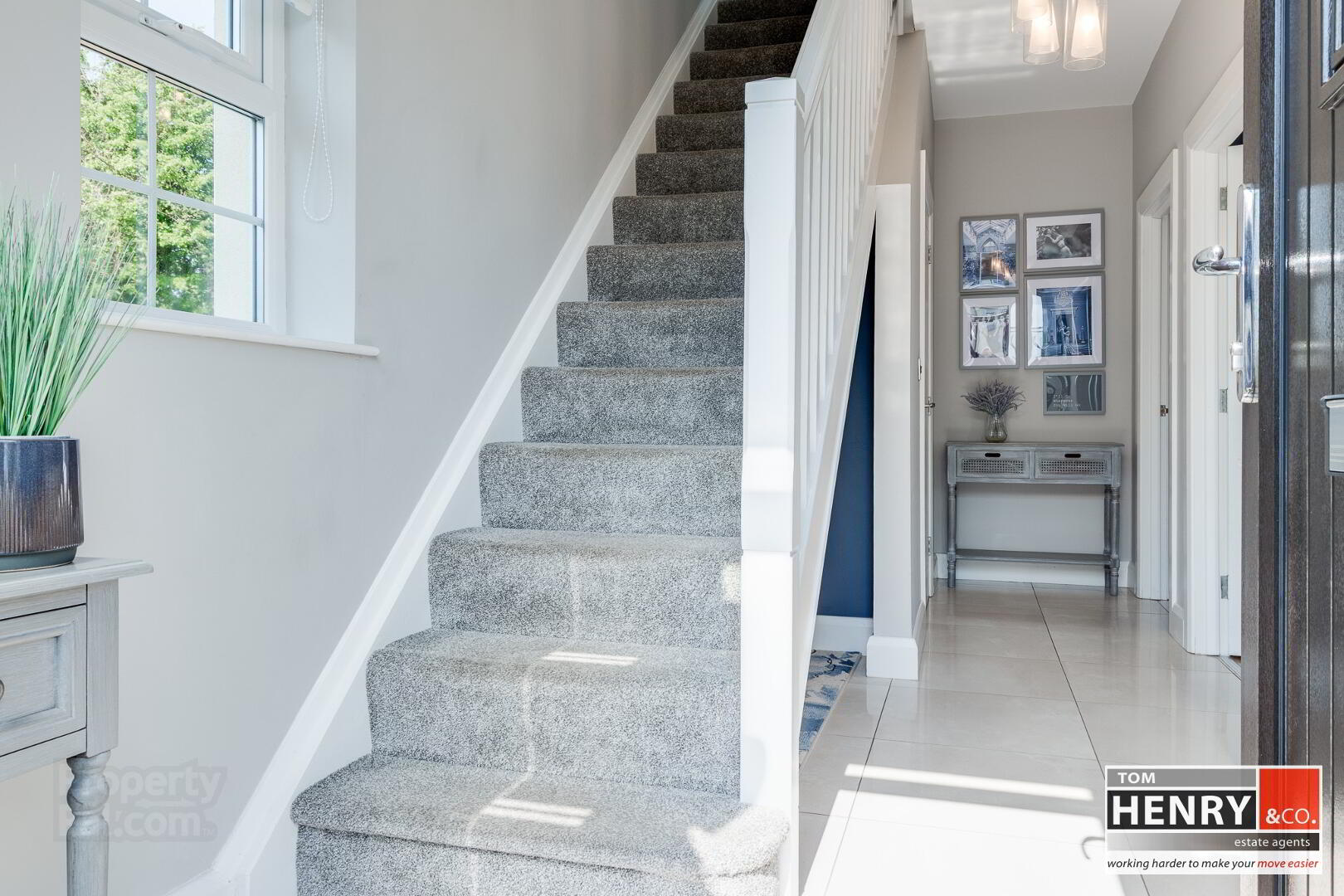 18 Ardress Manor 4 of 43