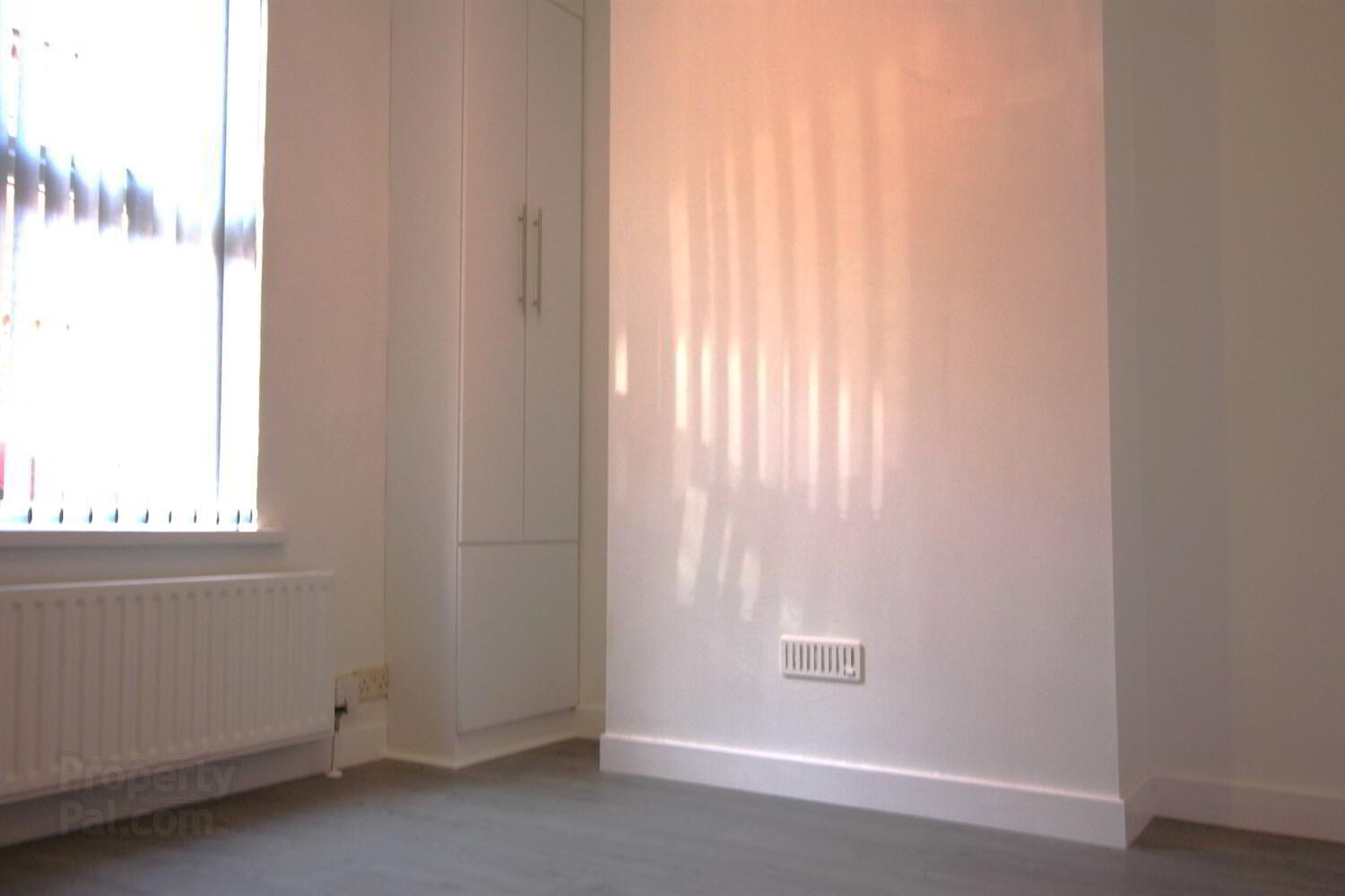 6 Egeria Street 3 of 9