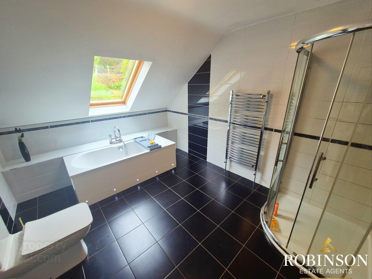 5 Bedroom House, Ards 8 of 21