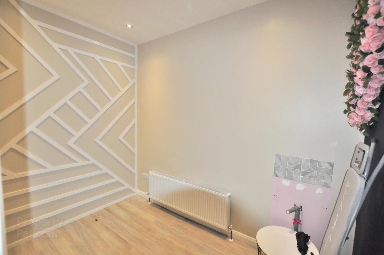 83 Ballygomartin Road 7 of 10