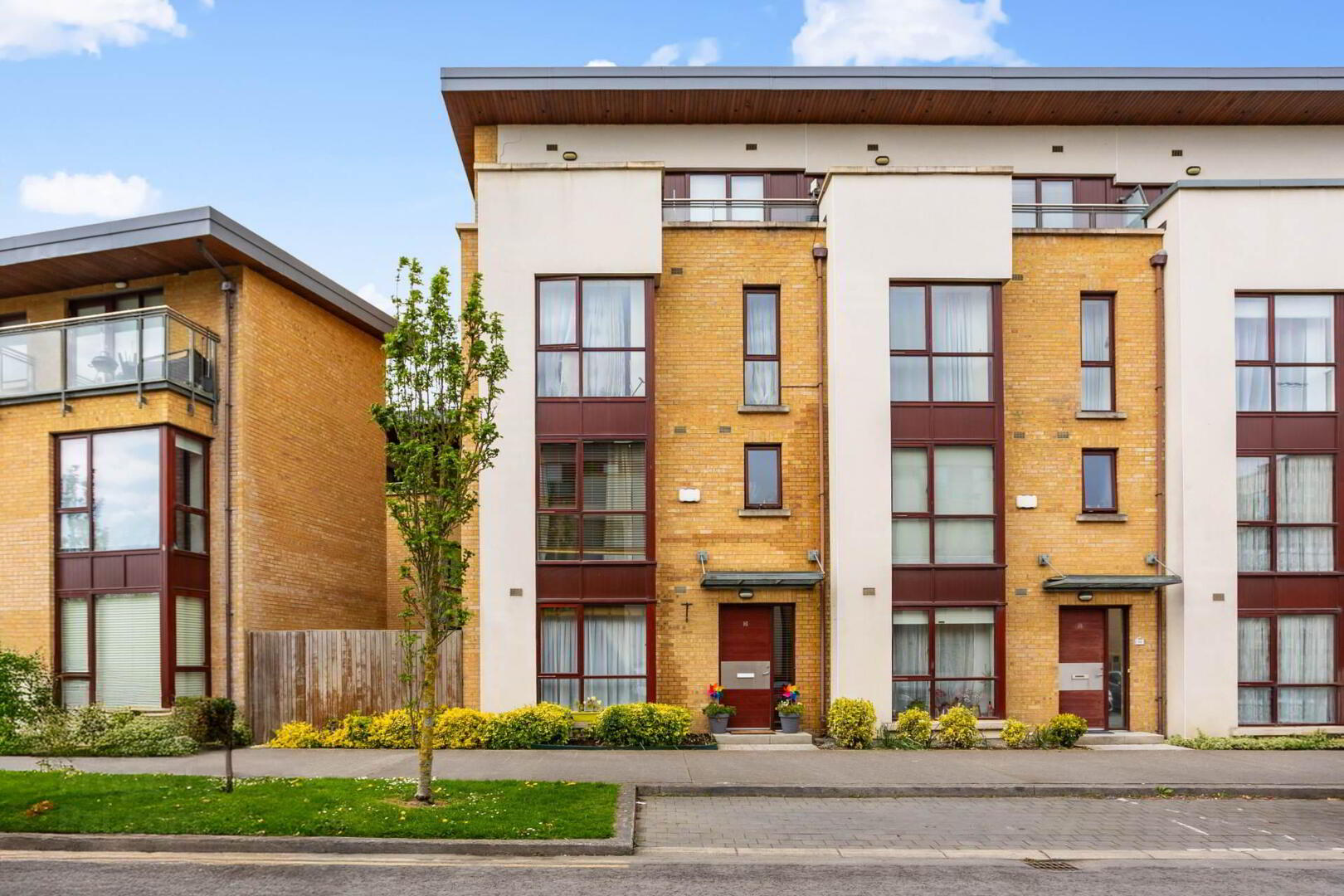 16 Castlegate Terrace 1 of 23