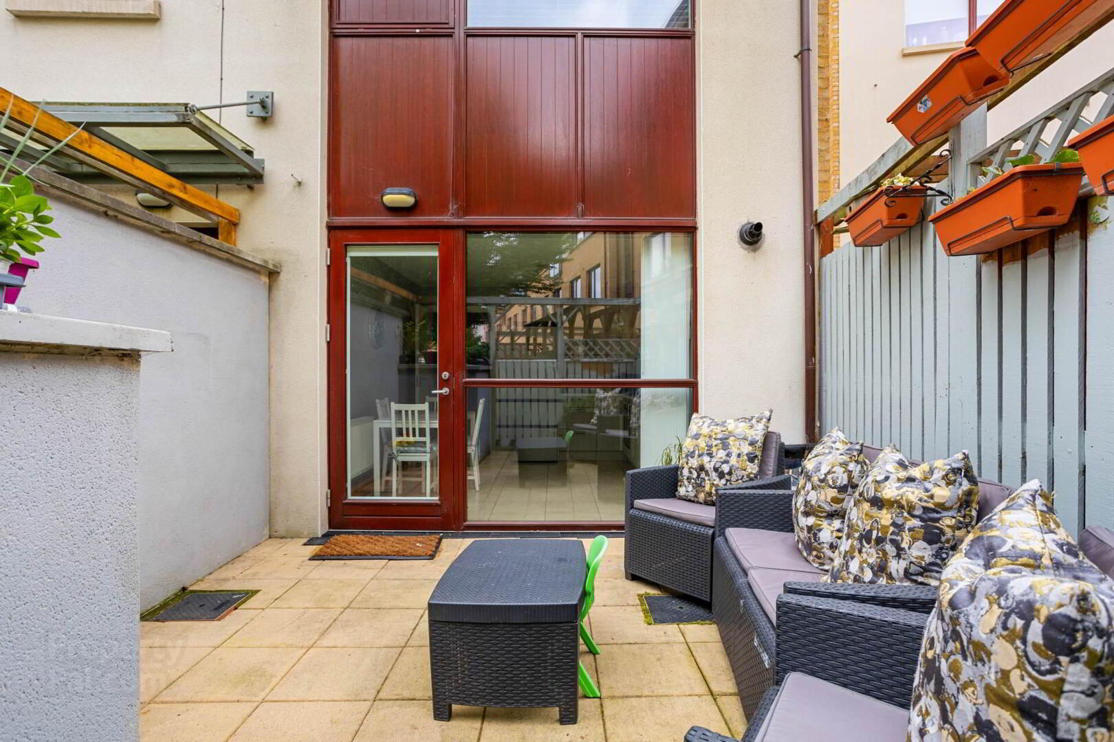 16 Castlegate Terrace 23 of 23