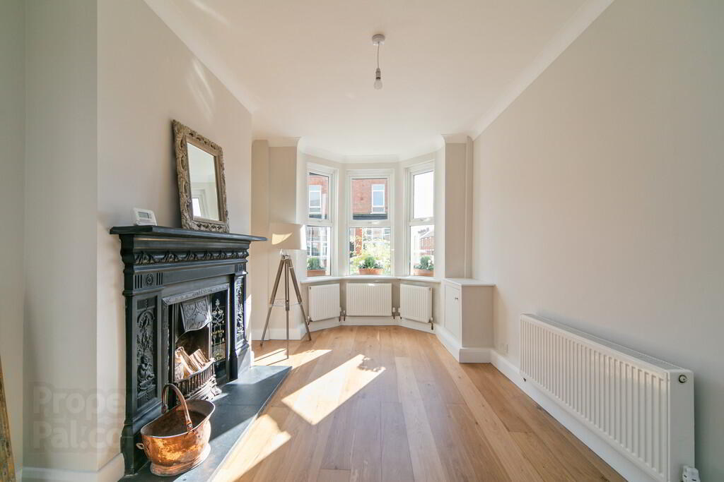 69 Surrey Street 4 of 26