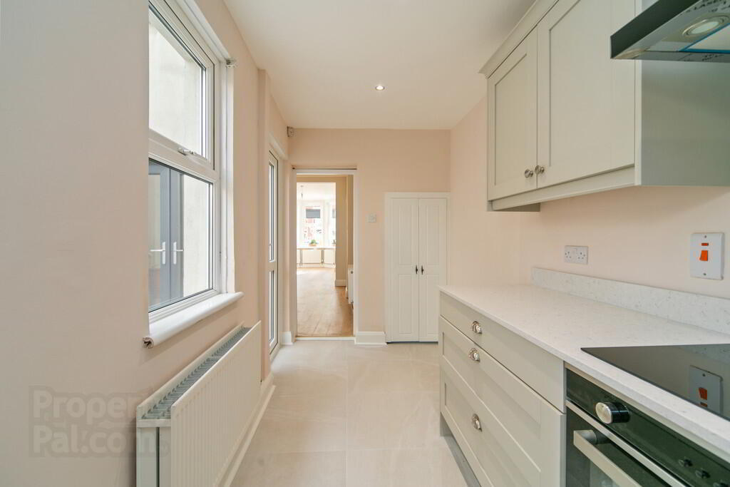 69 Surrey Street 11 of 26