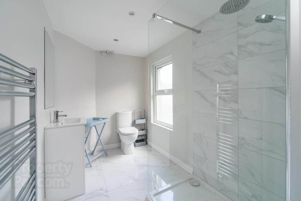 69 Surrey Street 17 of 26