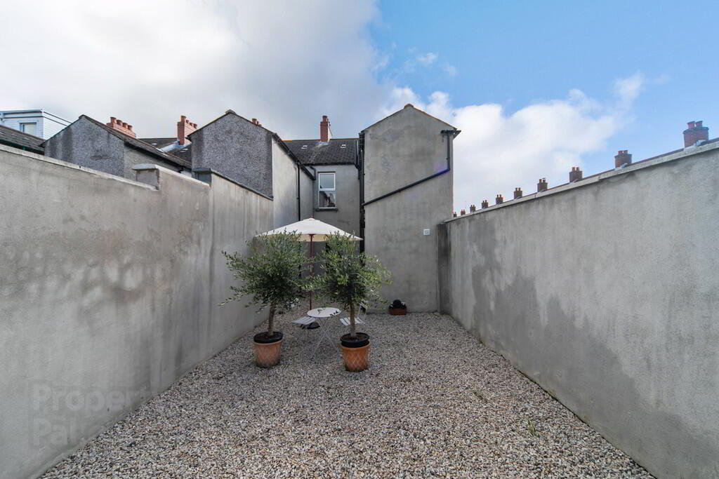 69 Surrey Street 24 of 26