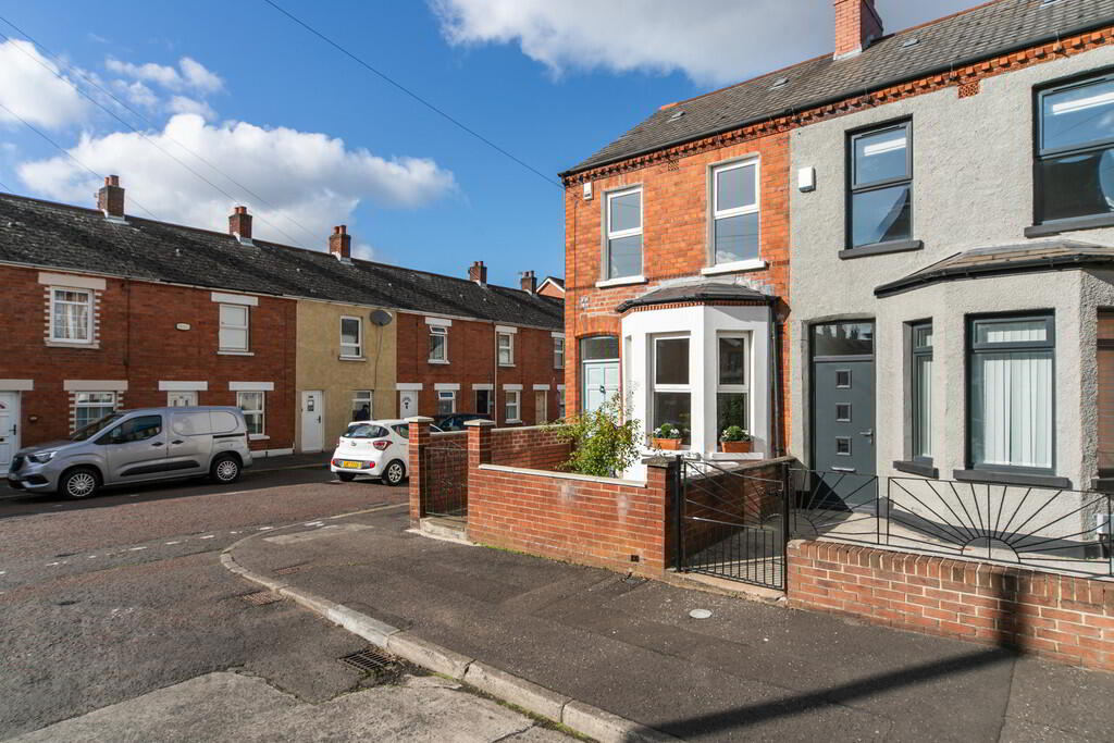 69 Surrey Street 26 of 26