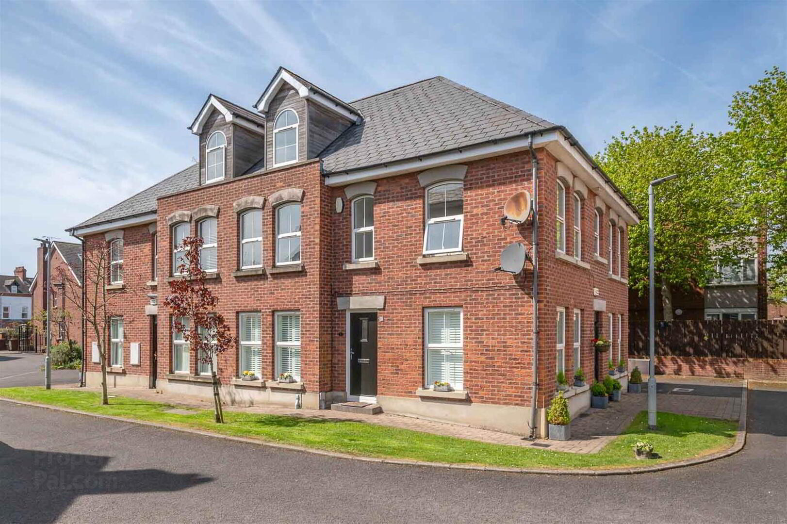 6 Clonallon Square 1 of 21