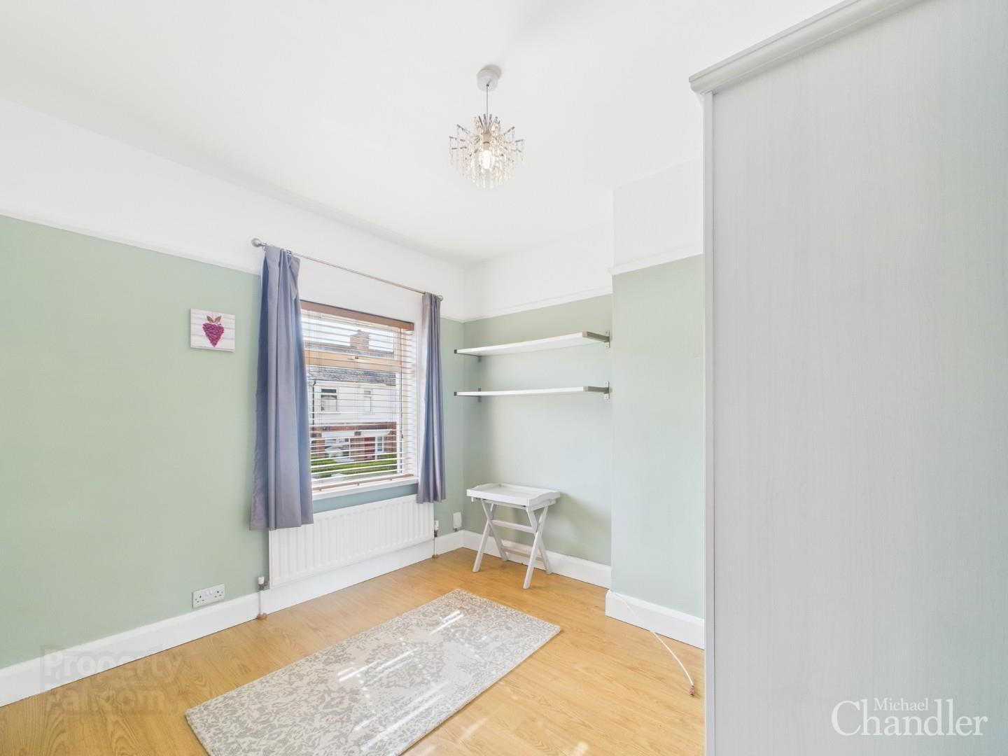 19 Sunnyside Drive 9 of 14
