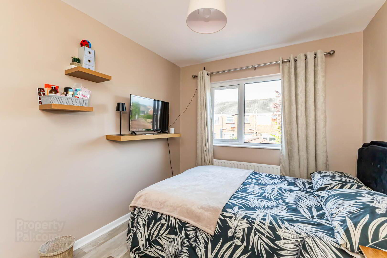 11 Dermott Green 16 of 19