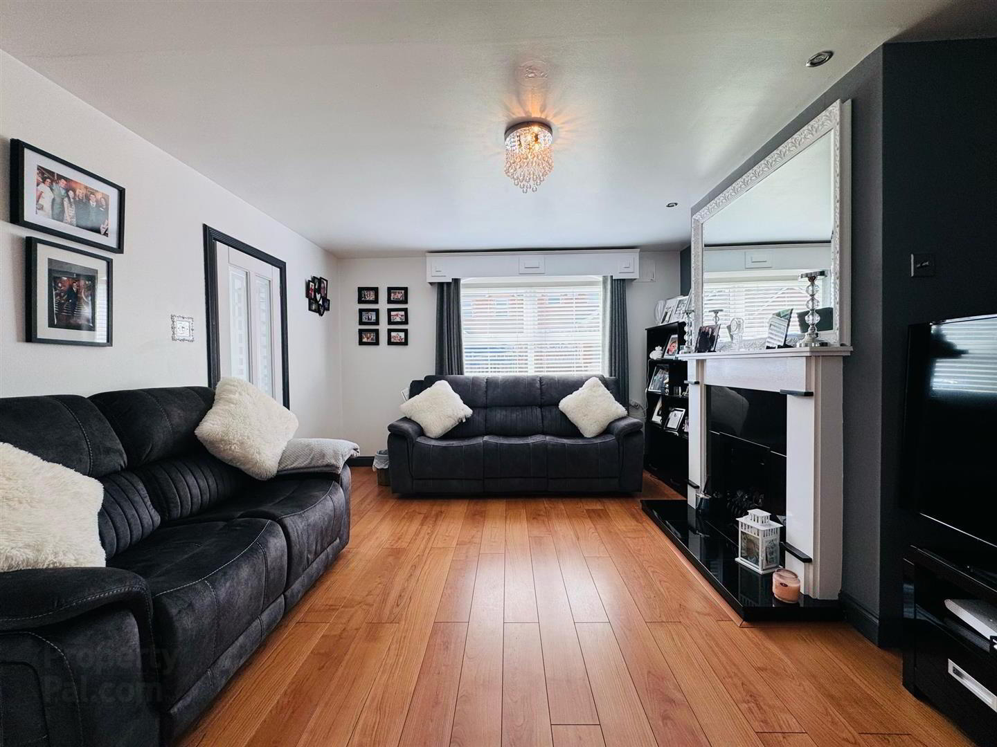 24 Mayfield Heights 5 of 19