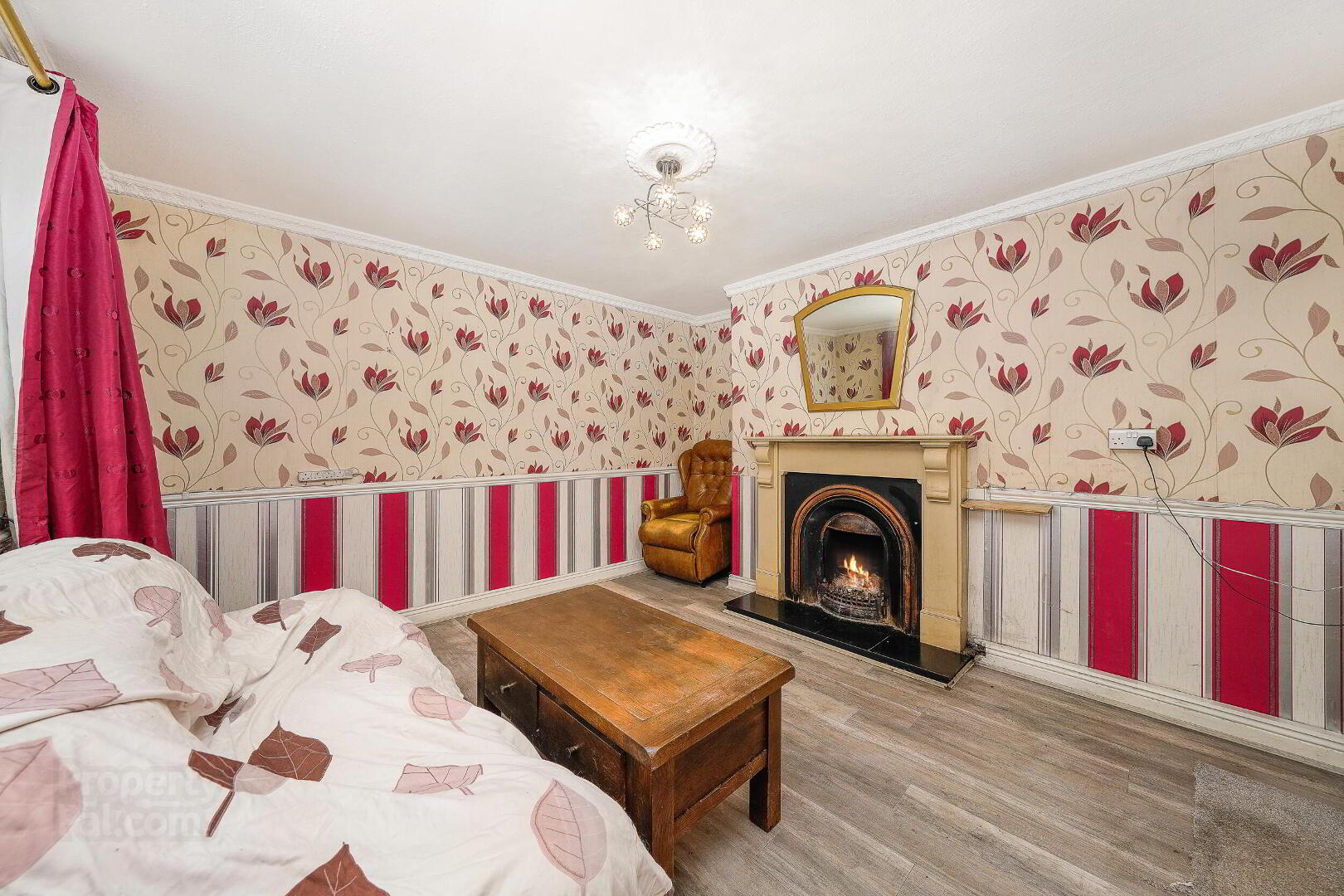 453 Casement Road 7 of 32