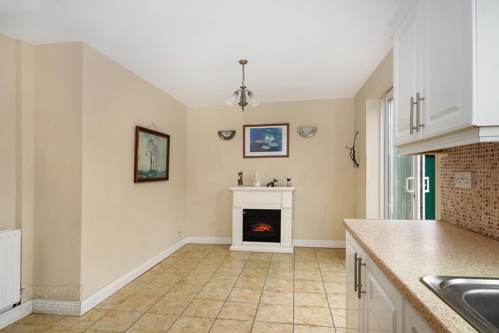 453 Casement Road 12 of 32